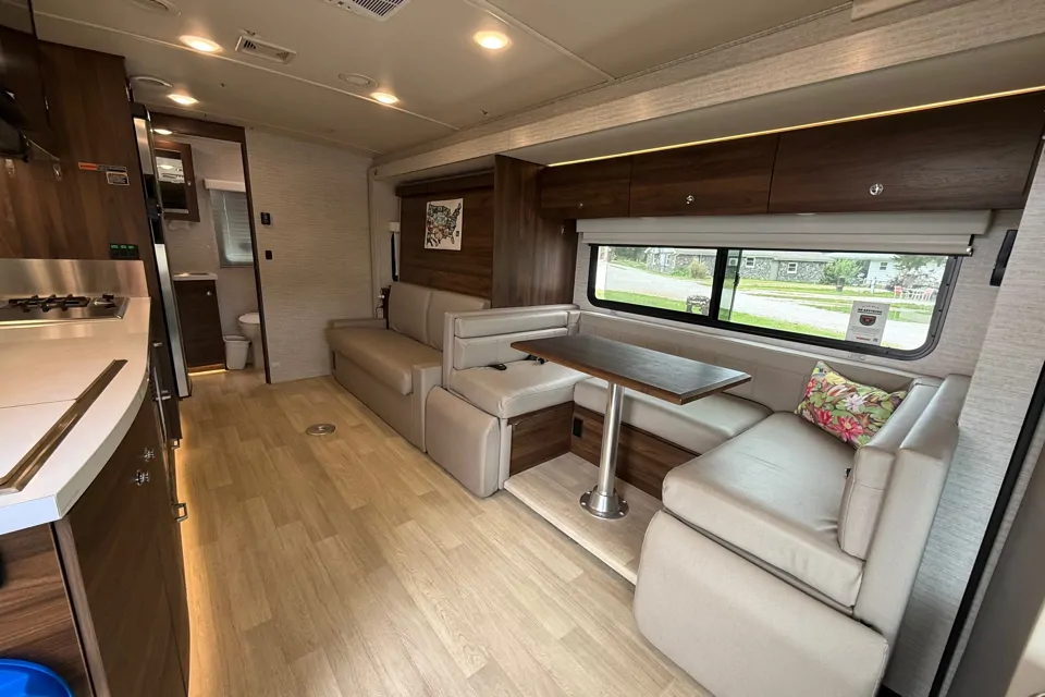 2023 Winnebago Navion