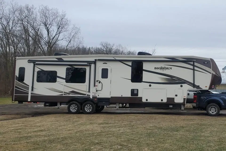 2017 Heartland M-3875-FB