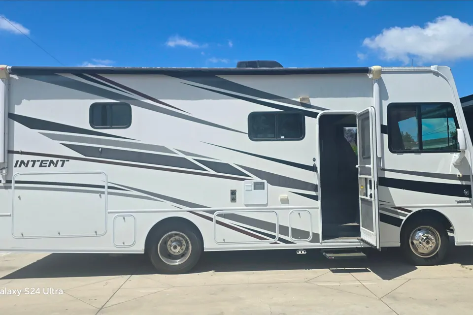 2022 Winnebago Intent