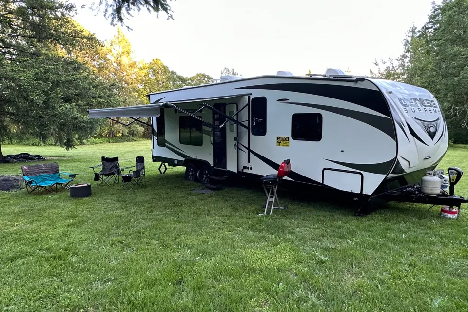 2019 Genesis Supreme RV Supreme 27FS