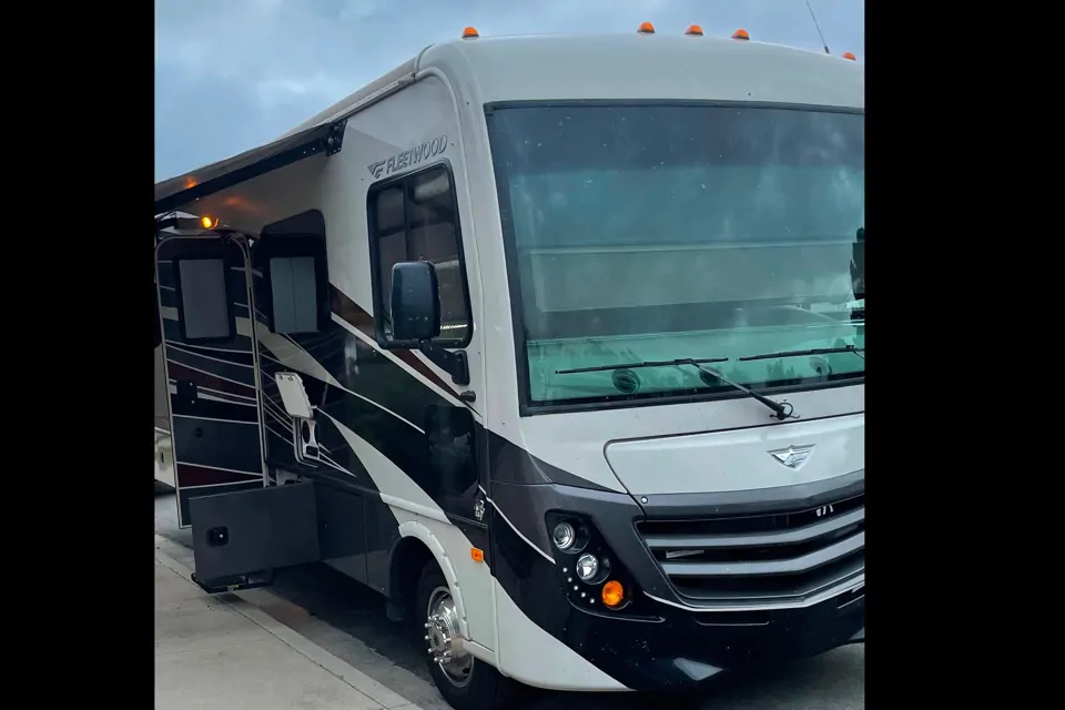 2017 Fleetwood Flair 