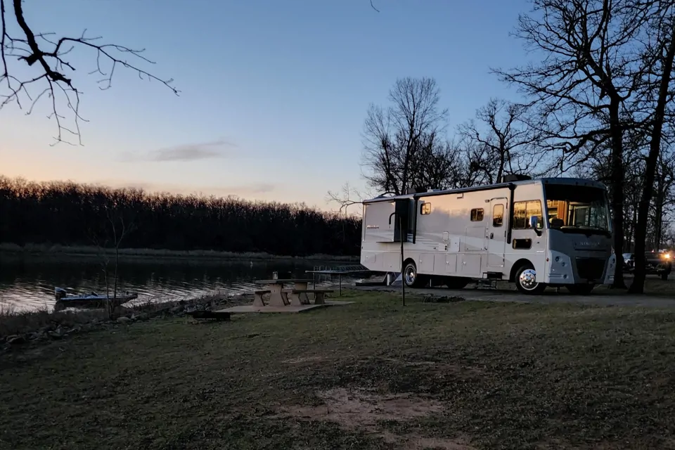 2019 Winnebago Adventurer