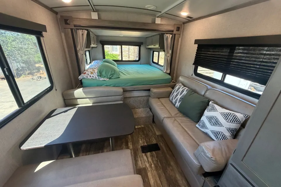 2020 Keystone outback 210urs