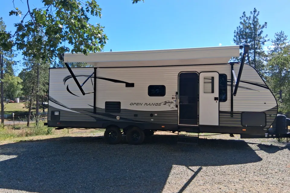 2021 Highland Ridge RV 26 BHS