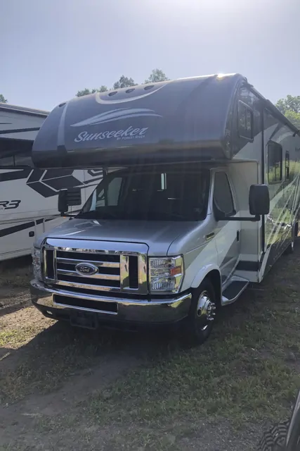 2017 Forest River sunseeker 315