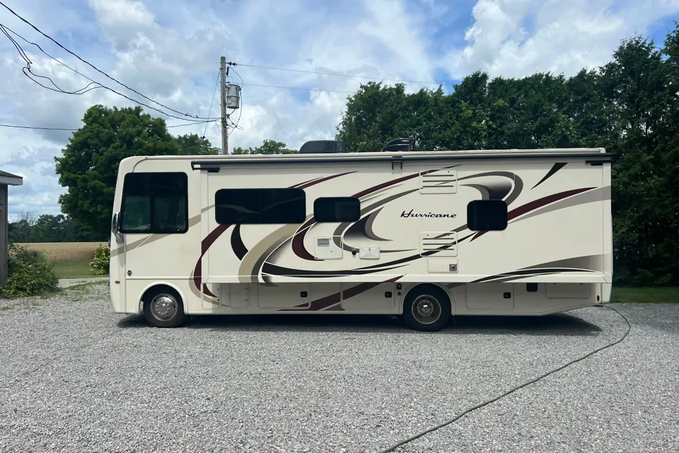 2019 Thor Motor Coach Hurricane 29M