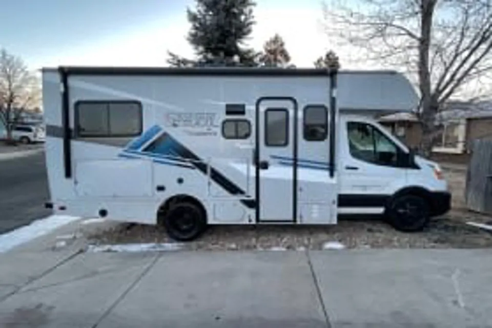 Barry's Coachmen Cross Trails Class C in Aurora, Colorado