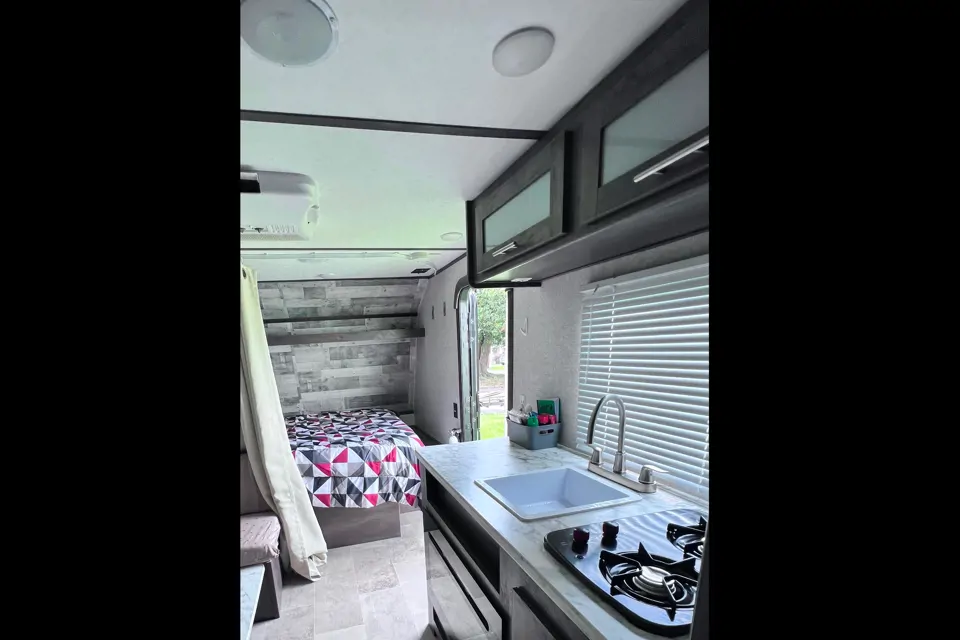 2022 Coleman Dutchmen 