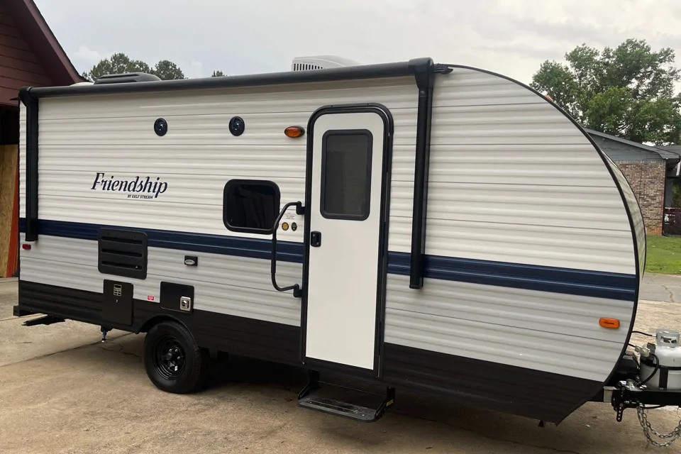 2022 Gulf Stream Friendship 199DD