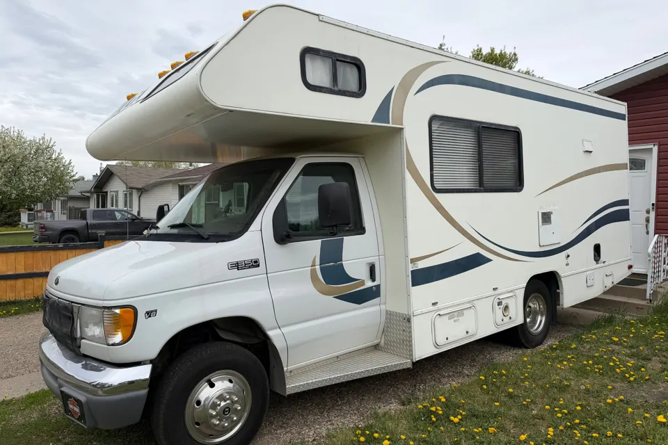 2000 Ford 2000