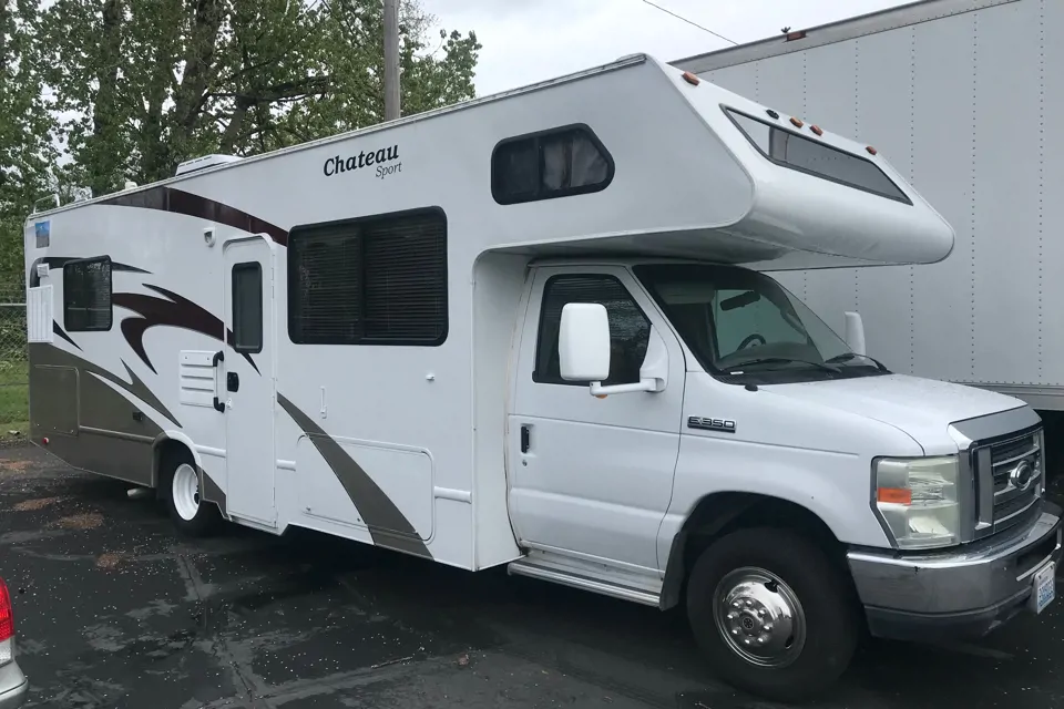Romal's Chateau Sport Class C in Anchorage, Alaska
