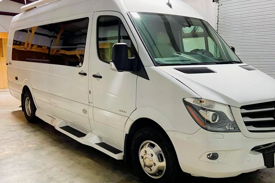 JPT's Galleria Mercedes Benz Class B in Alvin, Texas