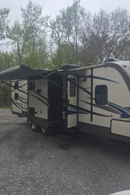 2013 Thor Motor Coach Sunset Trail