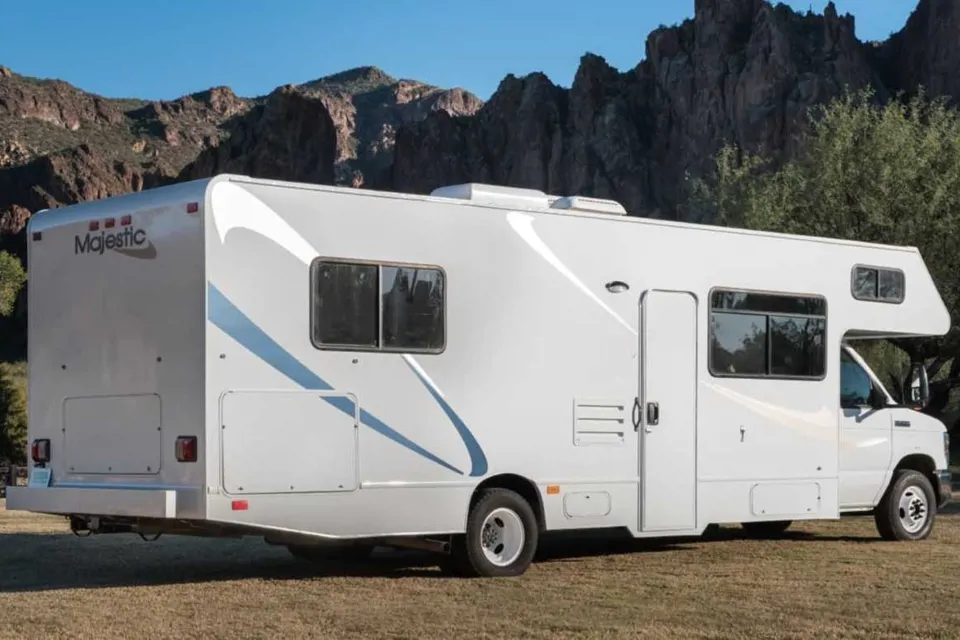 Derric's Thor Motor Coach Majestic Class C in Mesa, Arizona