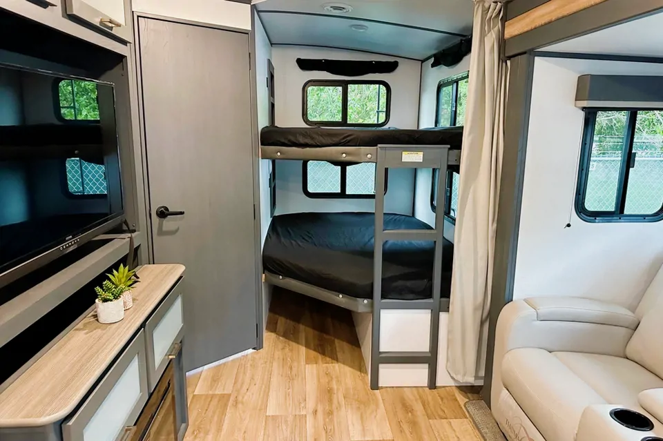 2023 Keystone 290BHS