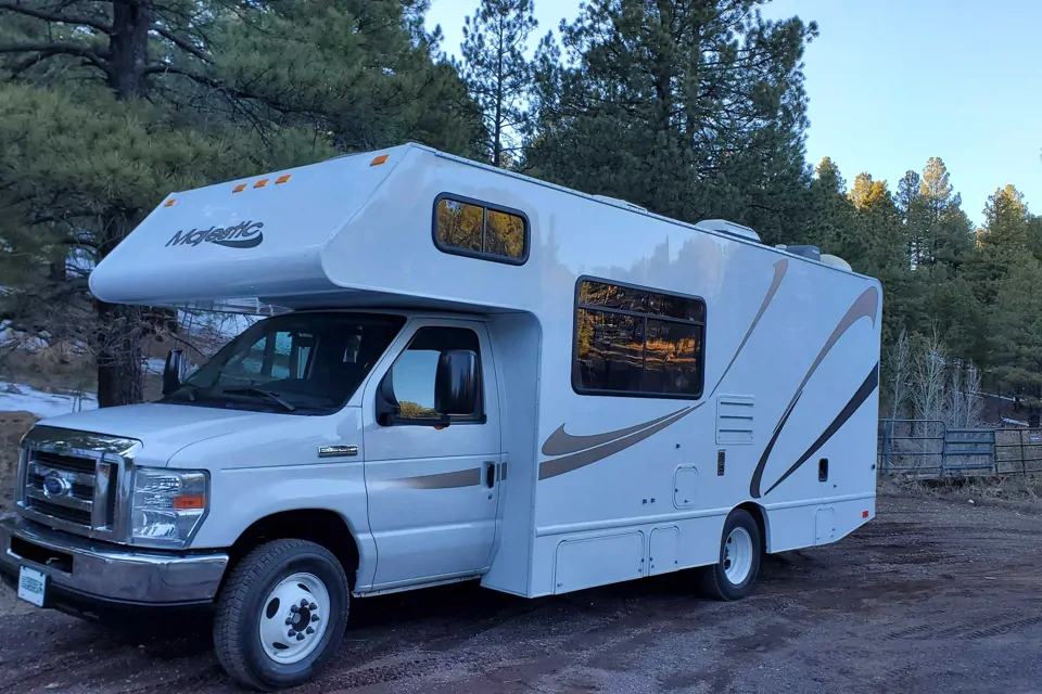 2015 Thor Motor Coach Majestic 23-A