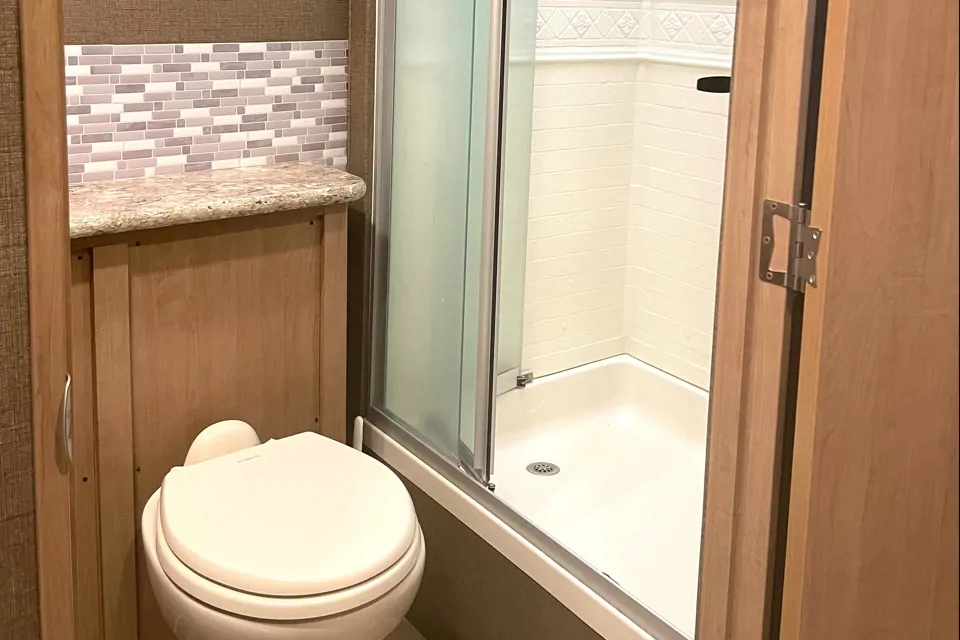 Perfect Family Getaway - Thor Motor Coach Windsport 34J Class A in Yucaipa, California