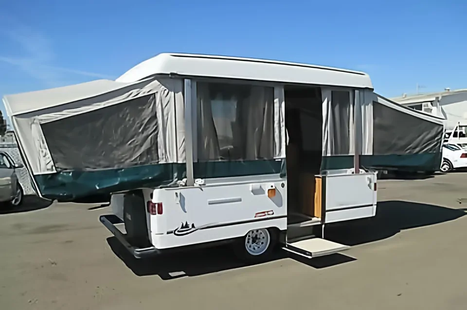 2002 Coleman Santa Fe