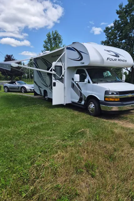 2021 Thor Motor Coach Four winds