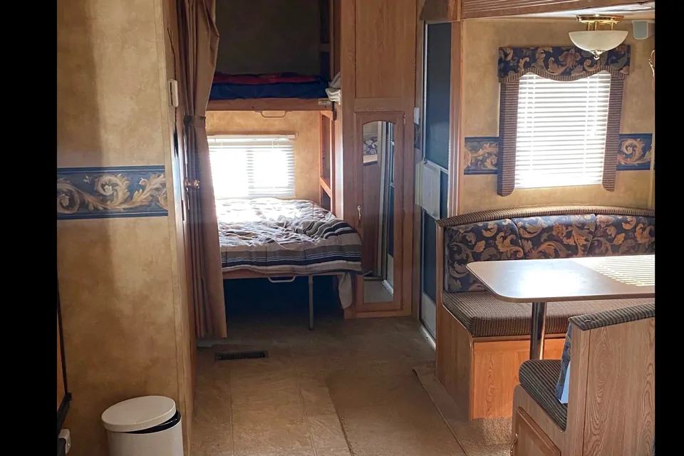 2006 Keystone Hornet 