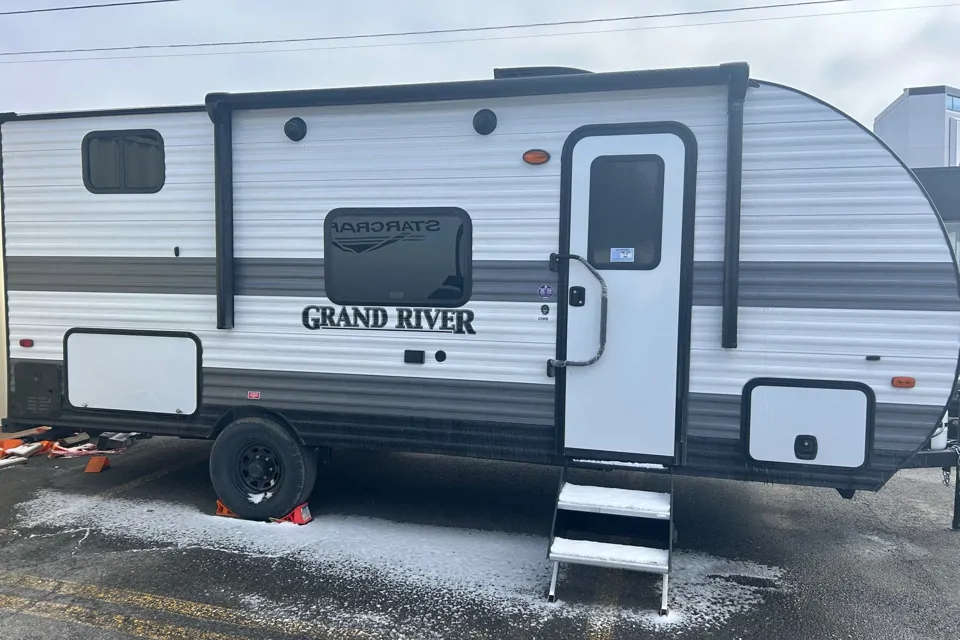 Mark's Gulf Stream 2024 Grand River 22MB Travel Trailer in Greater-Sudbury, Ontario