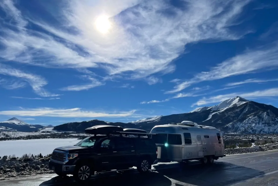 Silver Salmon - Airstream Flying Cloud Travel Trailer à Denver, Colorado