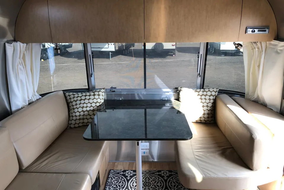 Silver Salmon - Airstream Flying Cloud Travel Trailer in Denver, Colorado