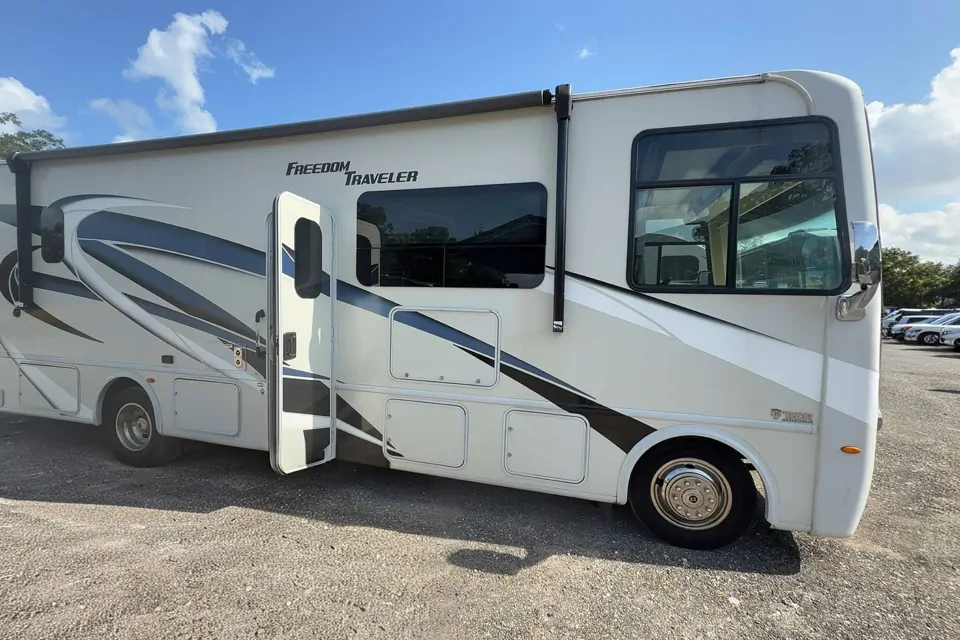 2023 Thor Motor Coach Freedom Traveler