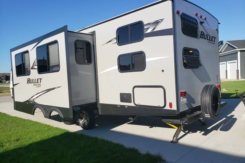 Doug's Keystone Bullet 290BHS Travel TrailerTrailer à Mitchell, Manitoba