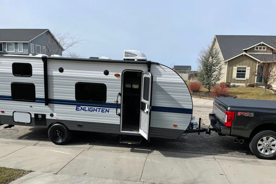 Aaron's Gulfstream Enlighten 19BH Travel Trailer in Meridian, Idaho