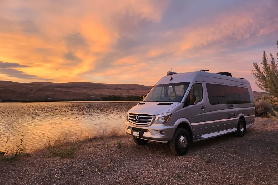 2018 Winnebago Era 70X