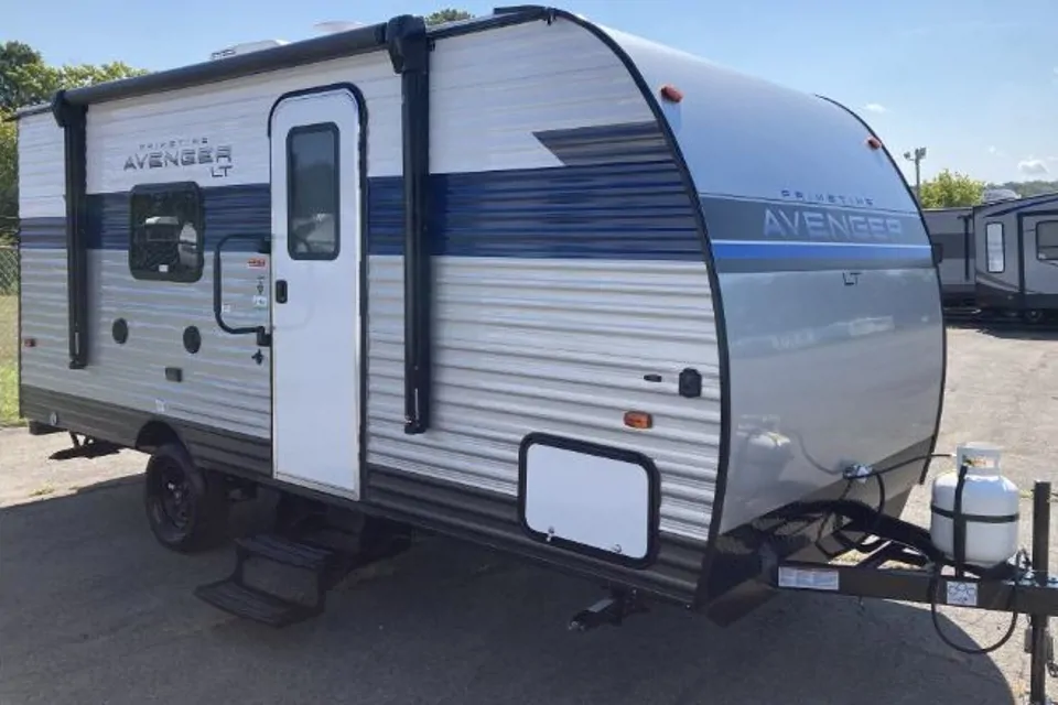 Nayman's Prime Time Avenger Travel Trailer in Niagara-Falls, Ontario