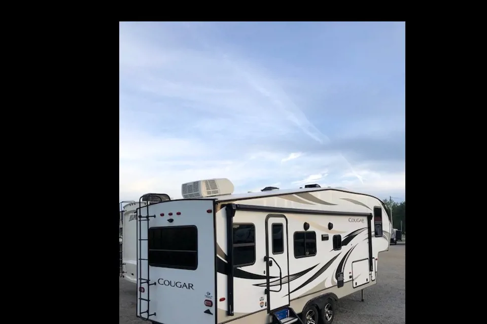 Austin's Keystone Cougar 24RDS Fifth Wheel in Little-River, South Carolina