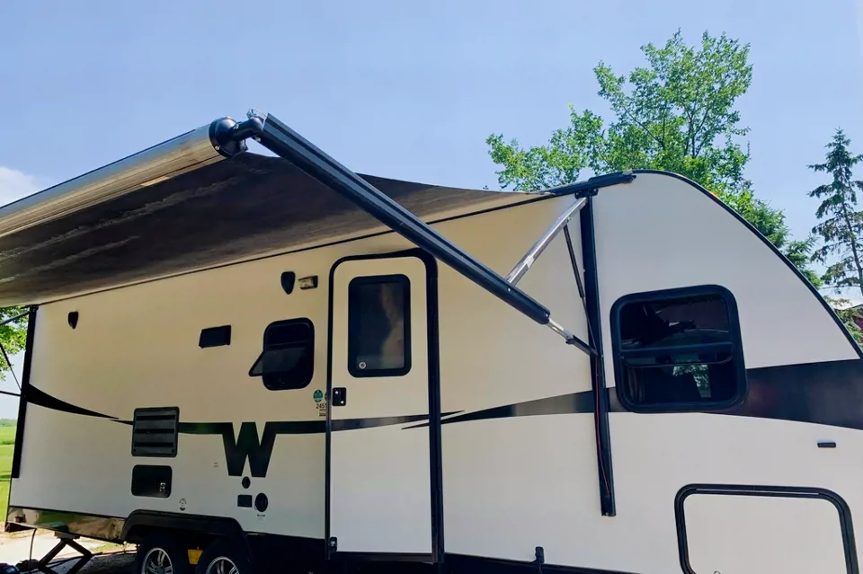 A Winnebago home away from home in East-Saint-Paul, Manitoba