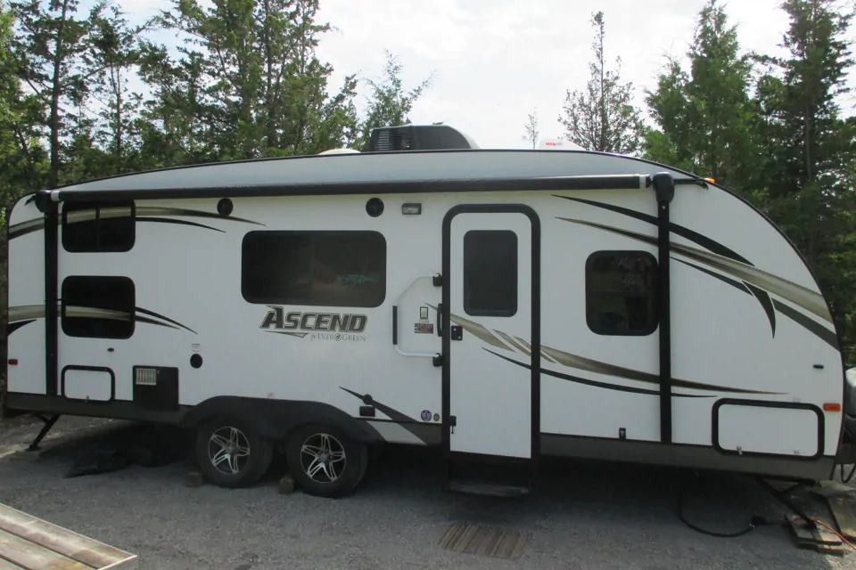 2014 Evergreen Ascend 231BH
