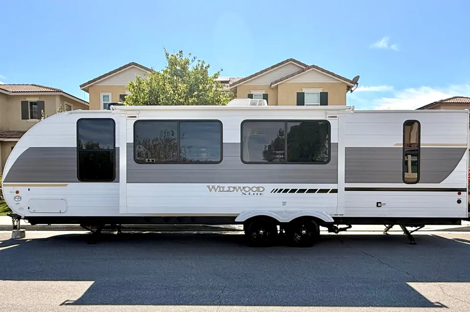 2025 Forest River Wildwood X-Lite T273QBXL