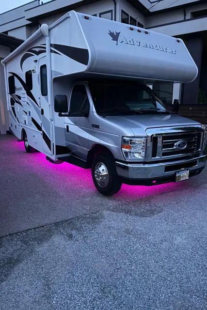 2017 Adventurer Manufacturing 2017 ford E350 Adventurer Class C 23’ RV