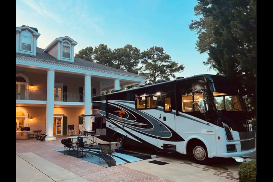 2023 Winnebago Vista 29V