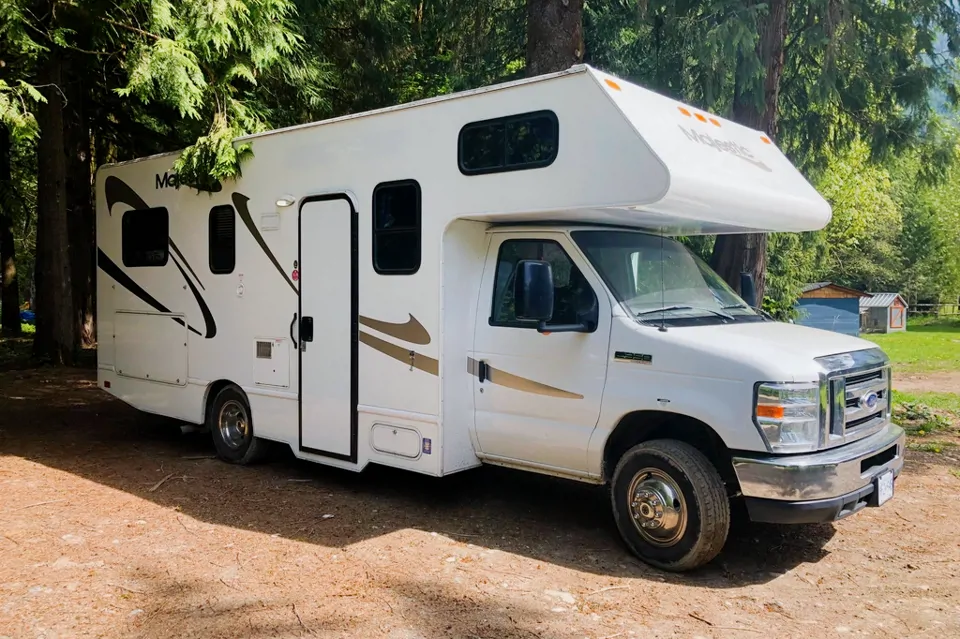 2012 Thor Motor Coach 23A