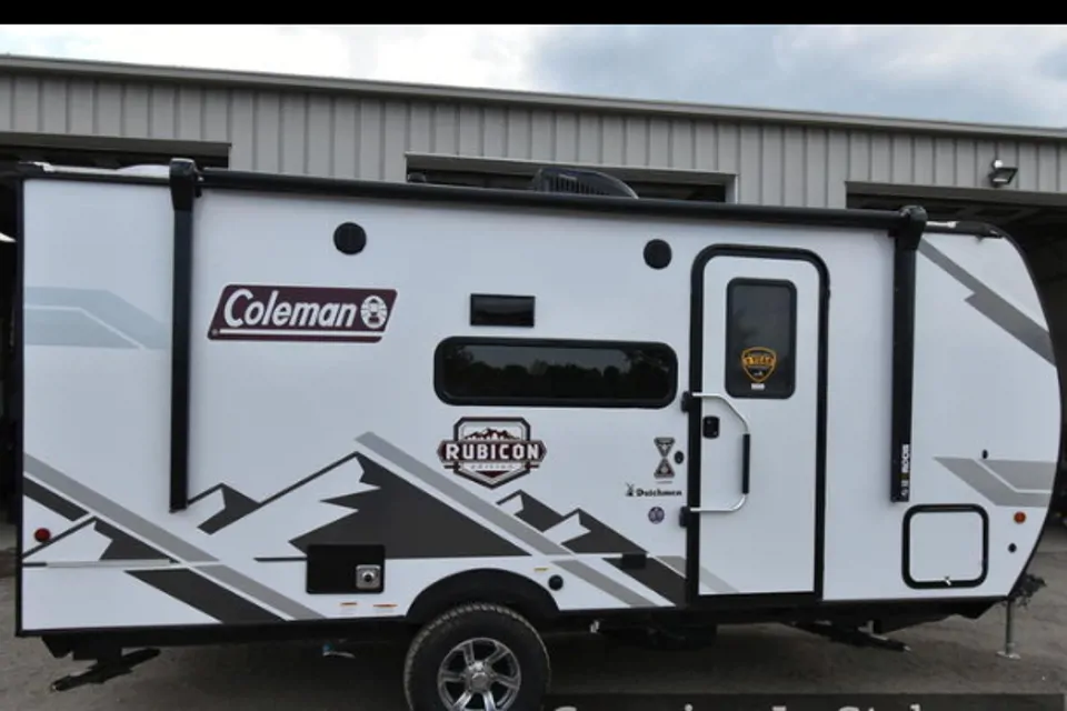2022 coleman 2022 1628BH 