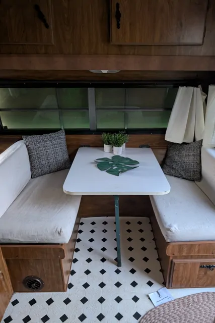 1980 Adventurer Manufacturing 20' Wilderness
