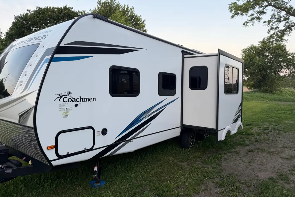 2023 Coachmen Freedom Express