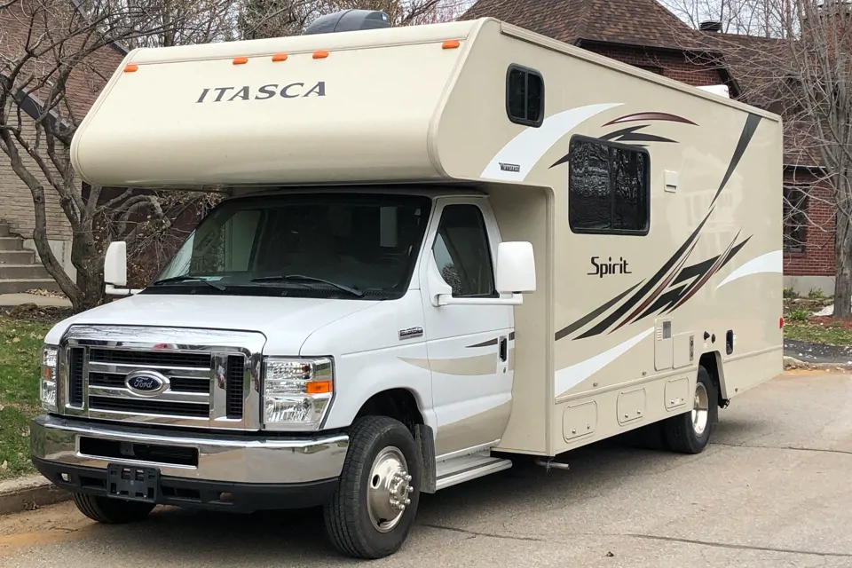 2015 Winnebago Spirit 25b