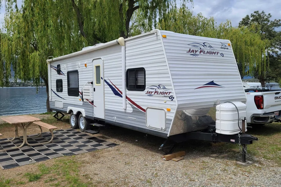 Brenden's Jayco Jay Flight G2 29BHS Travel Trailer à Penticton, British Columbia