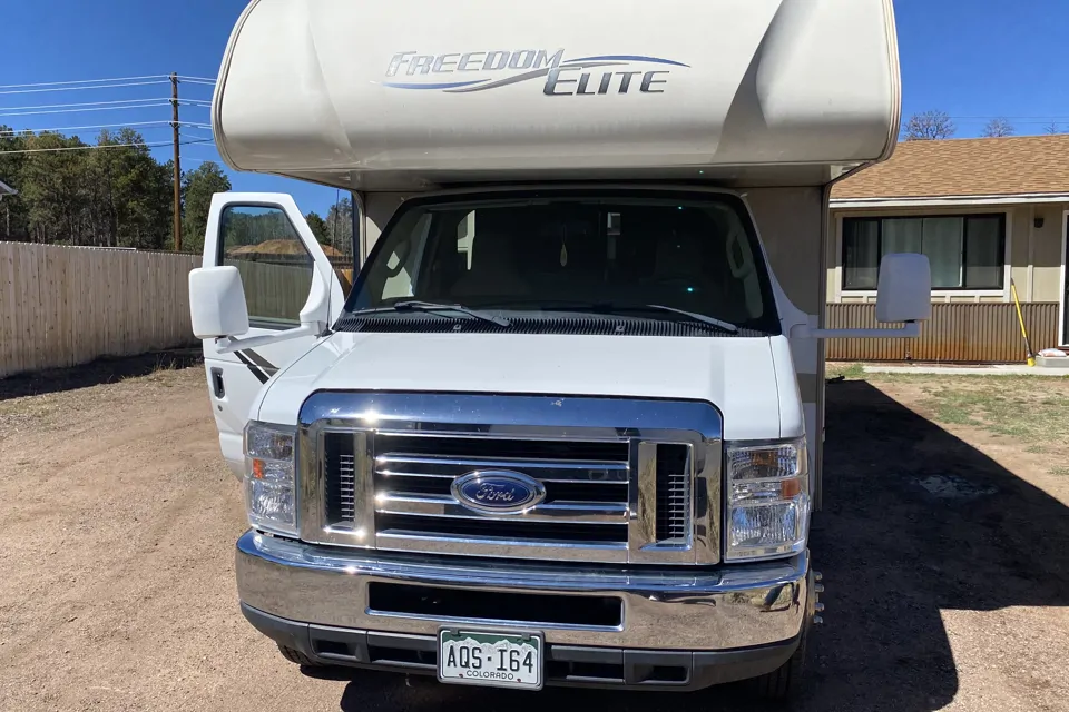 2018 Thor Motor Coach Freedom Elite