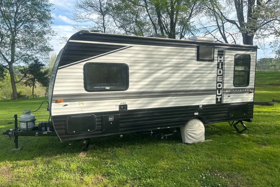 Mike's Keystone Hideout Travel Trailer in Pulaski, Tennessee