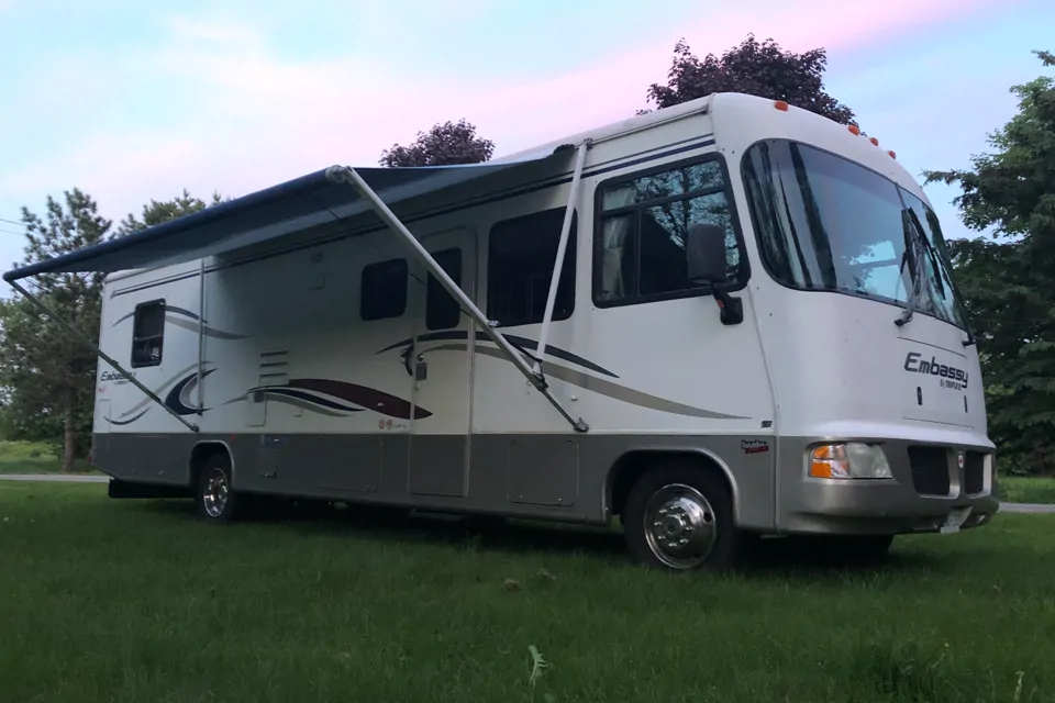 2005 Triple E Embassy