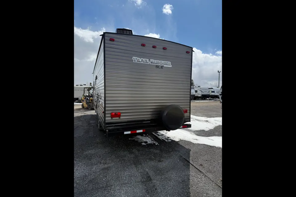 2017 Heartland Trail Runner 25SLE 29’