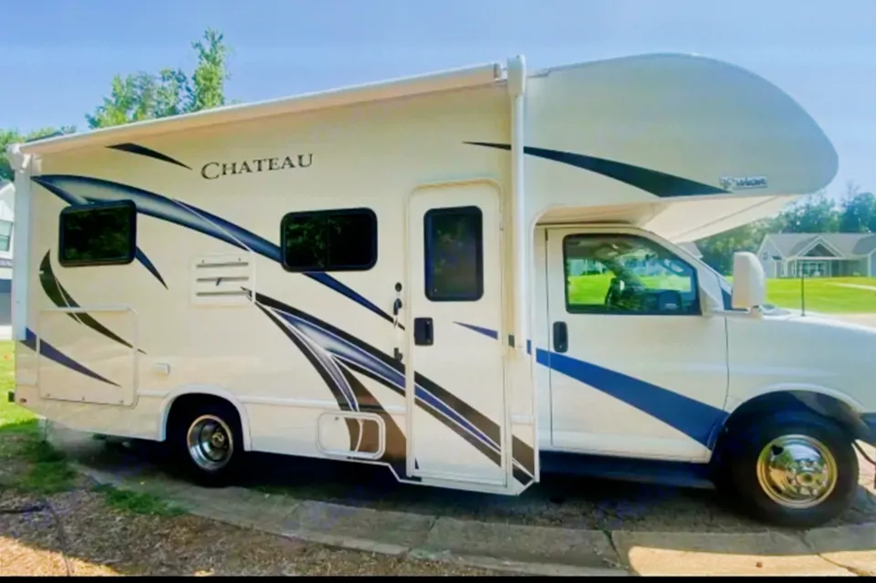 2020 Thor Motor Coach Chateau 22E