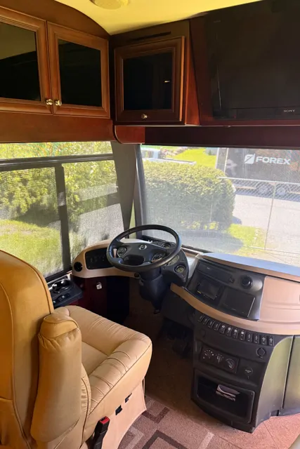 2012 American Coach Revolution